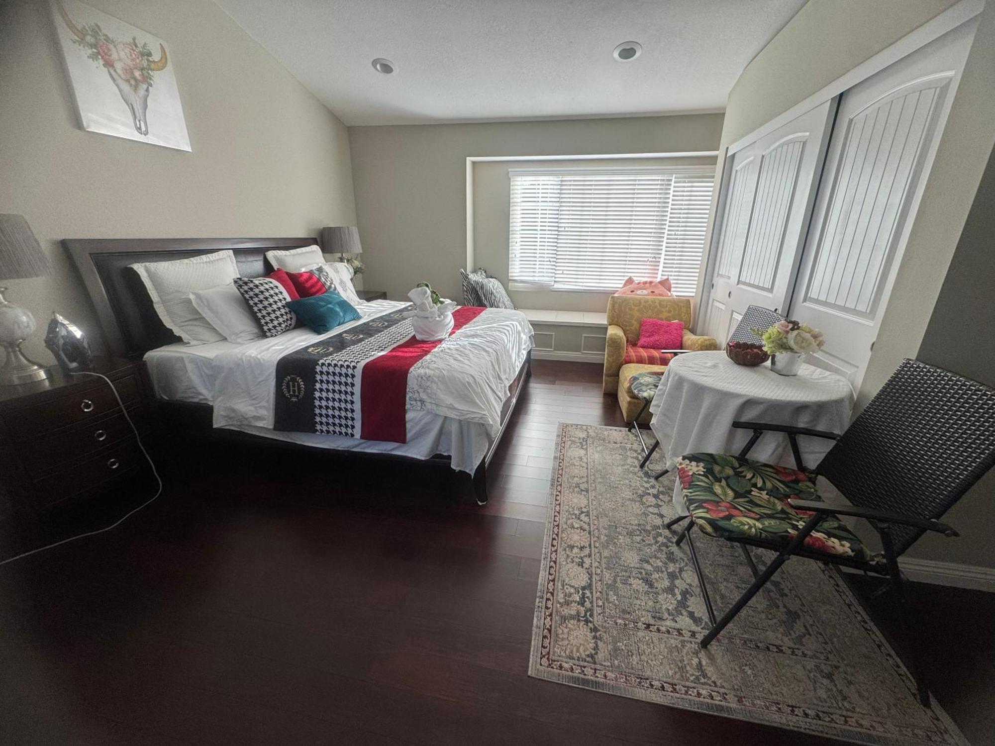 King Bed Big Room Chino Hills Ngoại thất bức ảnh